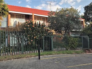 2 Bed Townhouse in Bedford Gardens