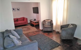 3 Bedroom House in Highbury