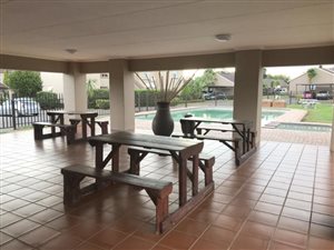 2 Bed Apartment in Pomona