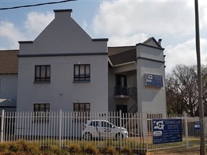 220 m² Office Space in Lyttelton Manor