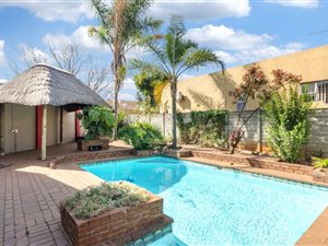 5 Bed House in Meyersdal
