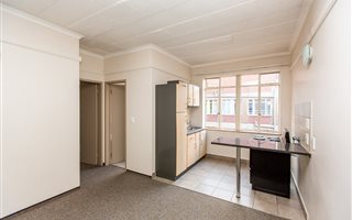 0.5 Bedroom Flat in Pretoria Central