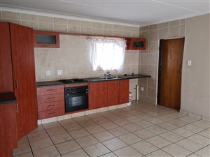 2 Bed Apartment in Vanderbijlpark CW5