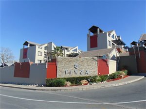 2 Bed Apartment in Lonehill