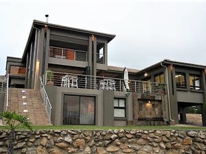 4 Bed House in The Rest