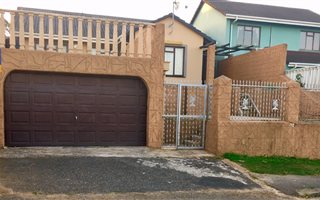 3 Bedroom House in Newlands West