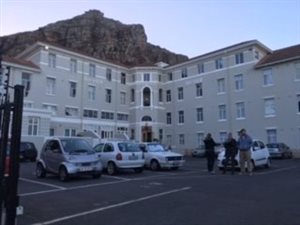 1 Bed Apartment in Muizenberg