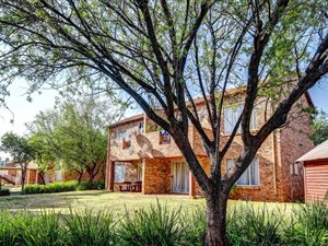 2 Bed Apartment in Wilgeheuwel