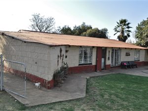 8.6 ha Farm in Sterkfontein and surrounds