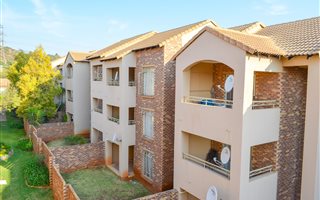 2 Bedroom Apartment in Olympus AH