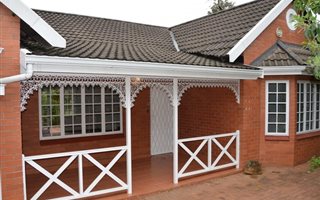3 Bedroom Simplex in Chase Valley