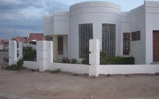 3 Bedroom House in African Jewel
