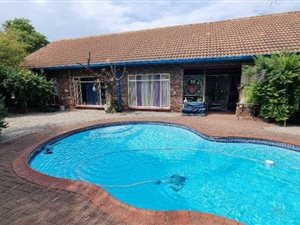4 Bed House in Aviary Hill