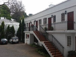 1 Bed Townhouse in Saxonwold