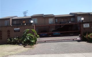 2 Bedroom Apartment in Mayberry Park