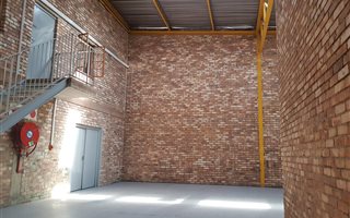 416 m² Industrial space in Halfway House