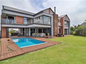 5 Bed House in Midstream Ridge Estate