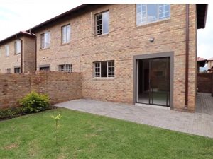 3 Bed Townhouse in Kosmosdal