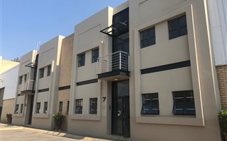 452 m² Industrial space in Longmeadow