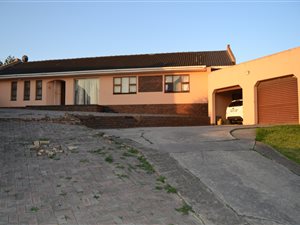 3 Bed House in Amalinda North