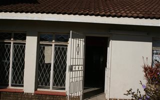 3 Bedroom House in Lenasia