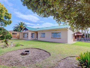 4 Bed House in George South