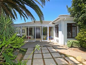 2 Bed House in Pinelands