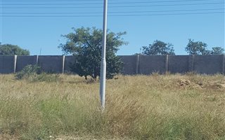 1029 m² Land available in Thornhill