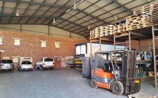 1000 m² Industrial space in Denlee