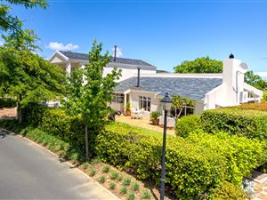 4 Bed House in Erinvale Estate