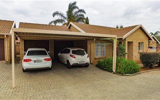 2 Bedroom Townhouse in Moreleta Park