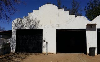 2 ha Farm in Fochville