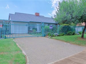 3 Bedroom House in Albemarle