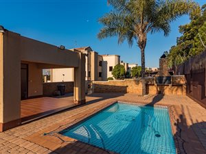 2 Bed Apartment in Constantia Kloof
