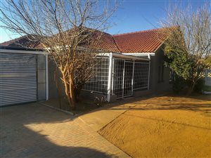 3 Bed House in Klerksdorp