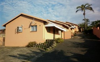 10 Bedroom House in Park Rynie