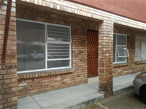 2 Bed Flat in Rustenburg Central