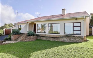3 Bedroom House in Heldervue