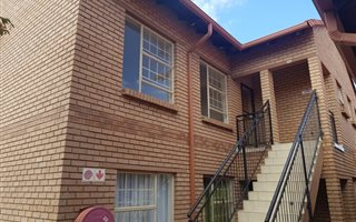 3 Bedroom Apartment in Hazeldean (Silverlakes Surroundings)