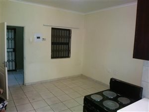 2 Bedroom Apartment in Bordeaux