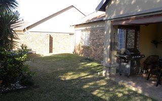 3 Bedroom Townhouse in Equestria