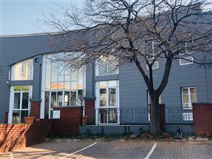 1325 m² Commercial space in Bryanston