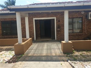 5 Bed House in Meerensee