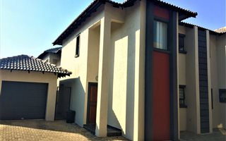 2 Bedroom Duplex in Die Bult