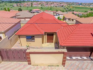 3 Bedroom House in Cosmo City