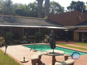 400 m² Commercial space in Onderstepoort
