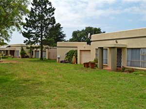 4 Bed House in Grootfontein Estate