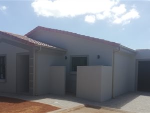 3 Bed House in Albertinia
