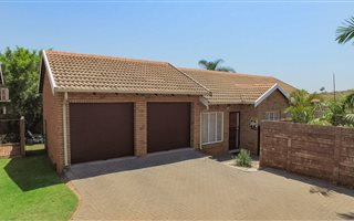 3 Bedroom Simplex in Ninapark