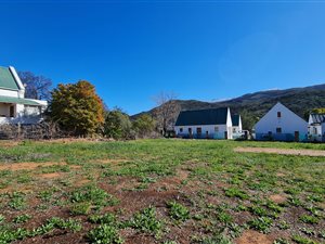 298 m² Land available in De Rust
